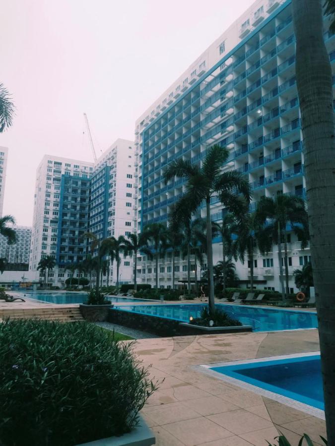 Rhm Sea Residences Condostaycation Moa,Smx Pasay Exterior photo